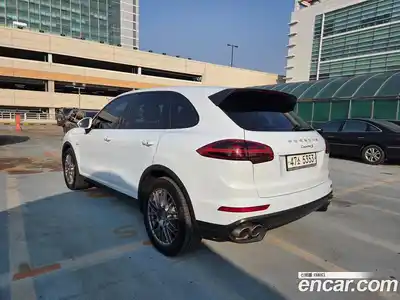 Porsche Cayenne 2015 4.1 Автомат в Москве № 165915, миниатюра 4