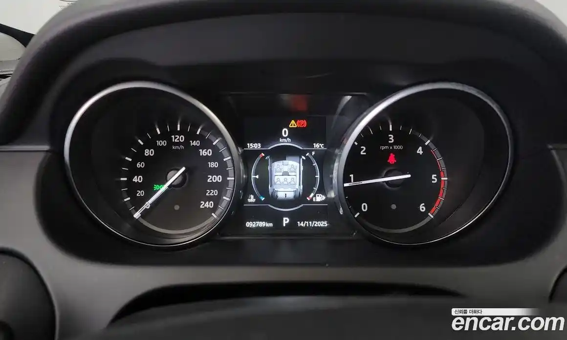 Land Rover Discovery Sport 2017 2.0 Автомат в Москве № 166355, фото 13