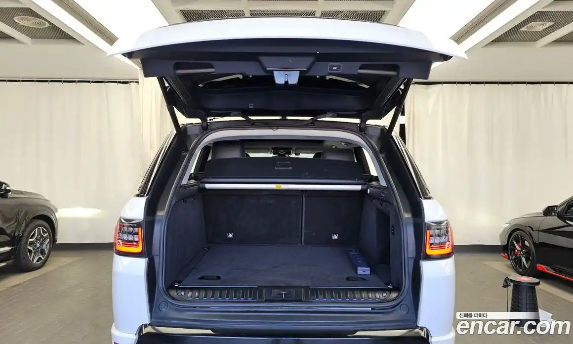 Land Rover Range-Rover Sport 2018 3.0 Автомат в Москве № 166672, фото 5