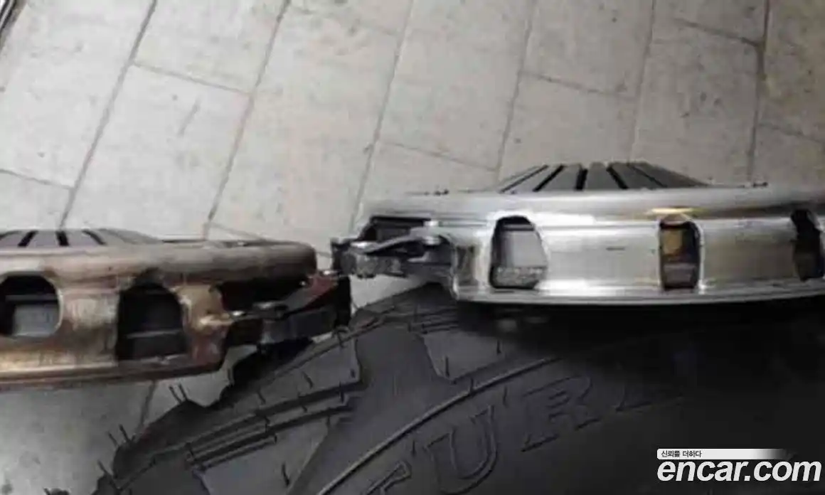 Land Rover Defender 2004 2.5 Механическая в Москве № 166879, фото 14