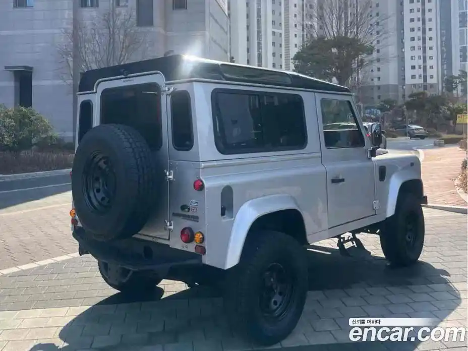 Land Rover Defender 2004 2.5 Механическая в Москве № 166879, фото 5