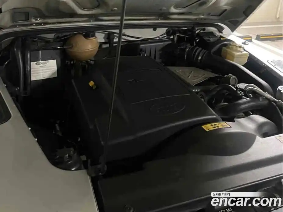 Land Rover Defender 2004 2.5 Механическая в Москве № 166879, фото 7