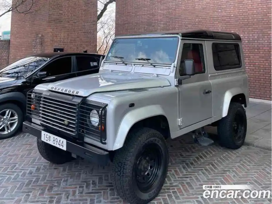 Land Rover Defender 2004 2.5 Механическая в Москве № 166879, фото 9