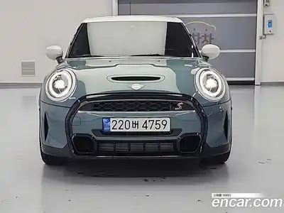 Mini Cooper 2023 2.0 Автомат в Москве № 167071, миниатюра 2