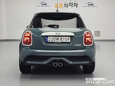 Mini Cooper 2023 2.0 Автомат в Москве № 167071, миниатюра 3
