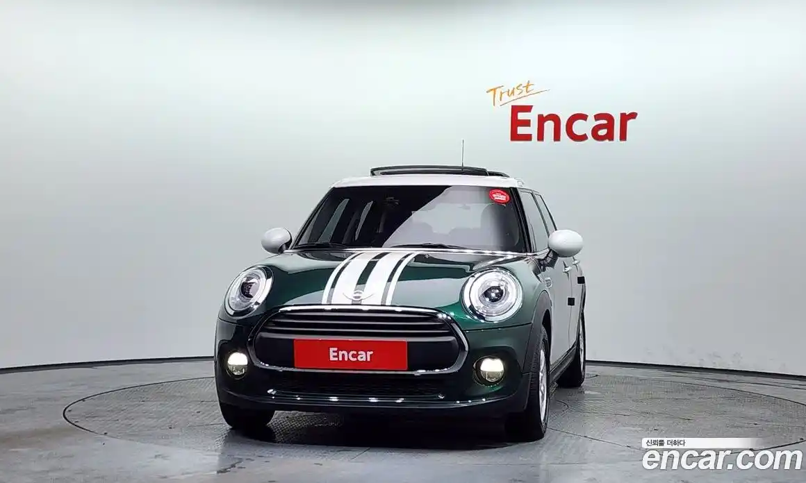 Mini Cooper 2018 1.5 Автомат в Москве № 167210, фото 13