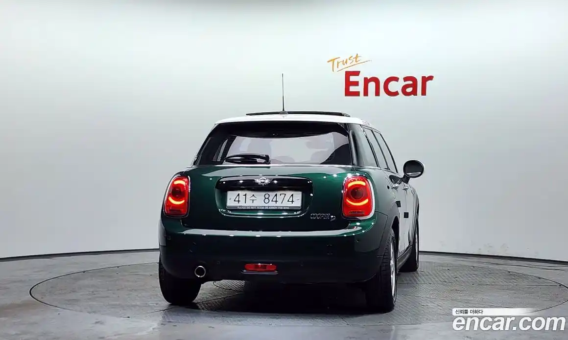 Mini Cooper 2018 1.5 Автомат в Москве № 167210, фото 19