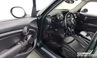 Mini Cooper 2018 1.5 Автомат в Москве № 167210, миниатюра 6