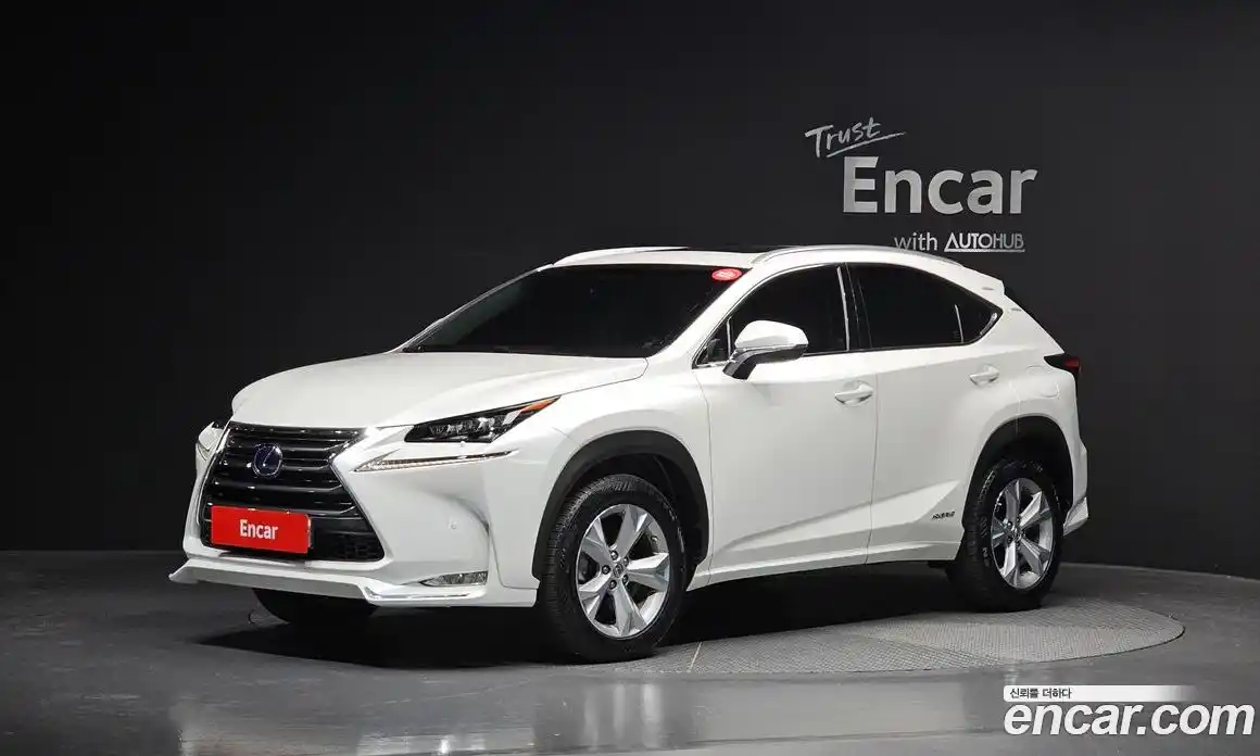 Lexus NX 2017 2.5 Автомат в Москве № 168264, фото 1
