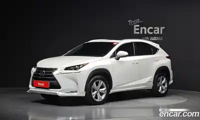 Lexus NX, 2017