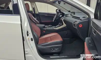 Lexus NX 2017 2.5 Автомат в Москве № 168264, миниатюра 11