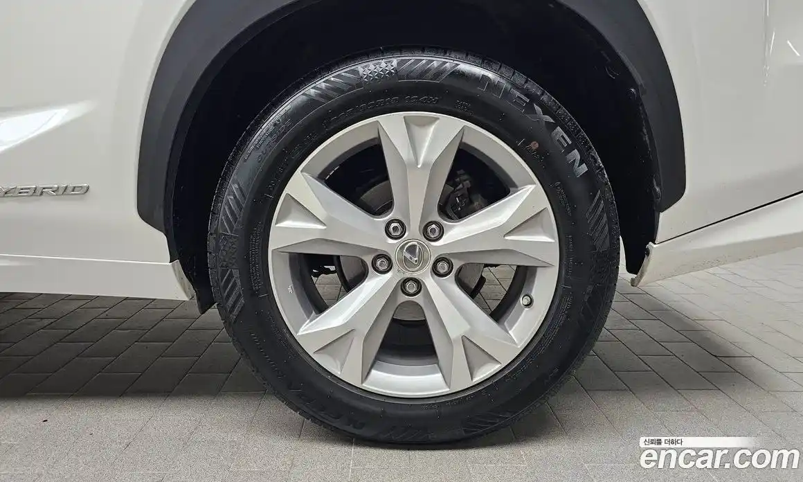 Lexus NX 2017 2.5 Автомат в Москве № 168264, фото 5