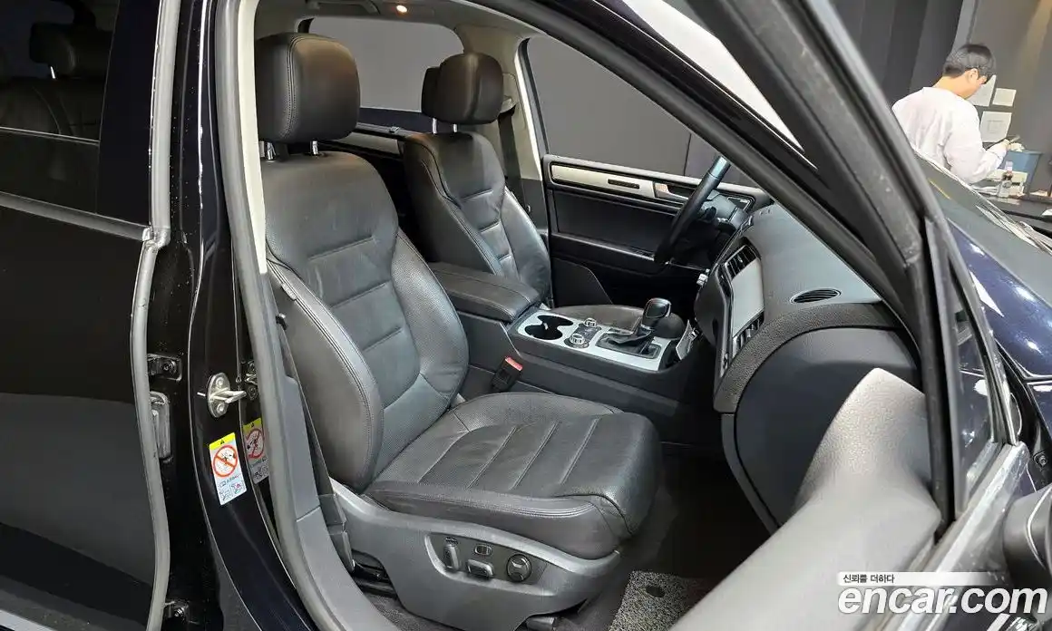 Volkswagen Touareg 2014 4.1 Автомат в Москве № 169012, фото 15