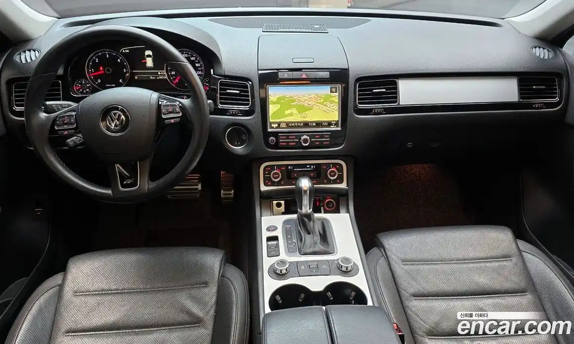 Volkswagen Touareg 2014 4.1 Автомат в Москве № 169012, фото 17