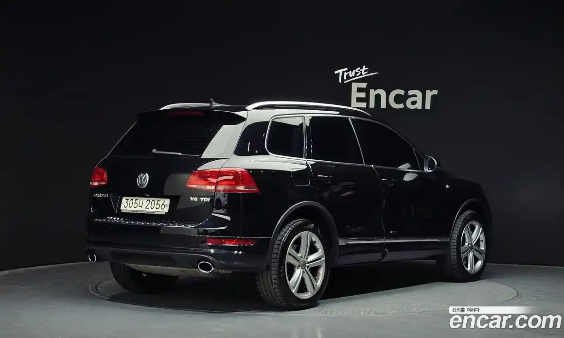 Volkswagen Touareg 2014 4.1 Автомат в Москве № 169012, фото 9