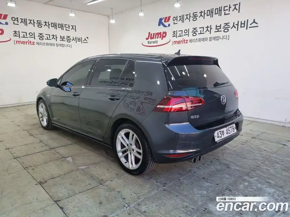 Volkswagen Golf 2015 2.0 Автомат в Москве № 169102, фото 3