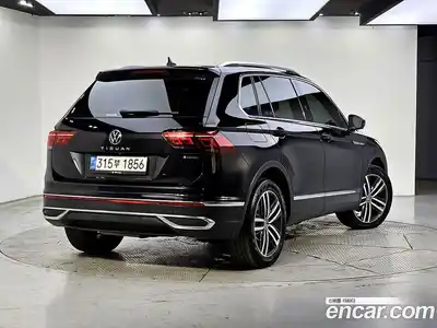 Volkswagen Tiguan 2021 2.0 Автомат в Москве № 169320, миниатюра 4