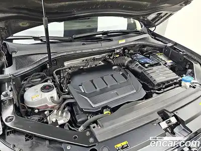 Volkswagen Tiguan 2021 2.0 Автомат в Москве № 169320, миниатюра 6