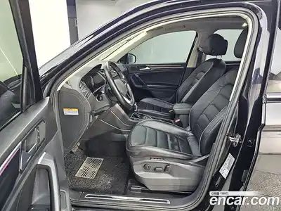Volkswagen Tiguan 2021 2.0 Автомат в Москве № 169320, миниатюра 8
