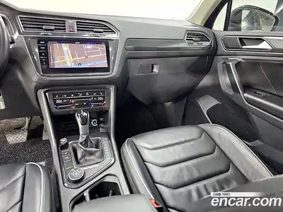 Volkswagen Tiguan 2021 2.0 Автомат в Москве № 169320, миниатюра 10
