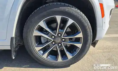 Jeep Cherokee 2023 3.6 Автомат в Москве № 169955, миниатюра 5