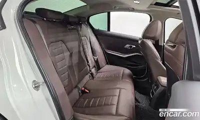 BMW 3-Series 2022 2.0 Автомат в Москве № 187061, миниатюра 3