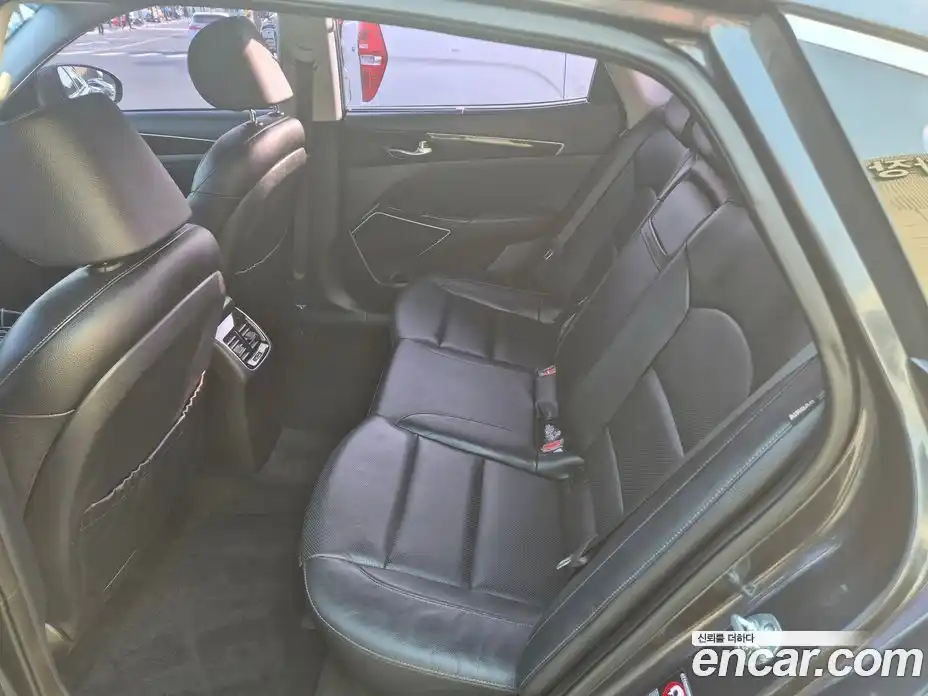 Kia K7 2019 2.4 Автомат в Москве № 19048, фото 17