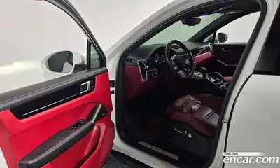 Porsche Cayenne 2021 3.0 Автомат в Москве № 197406, миниатюра 10