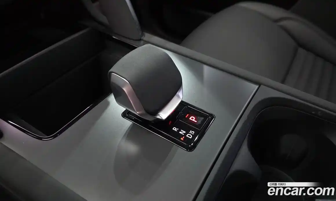 Land Rover Discovery Sport 2025 2.0 Автомат в Москве № 198071, фото 9