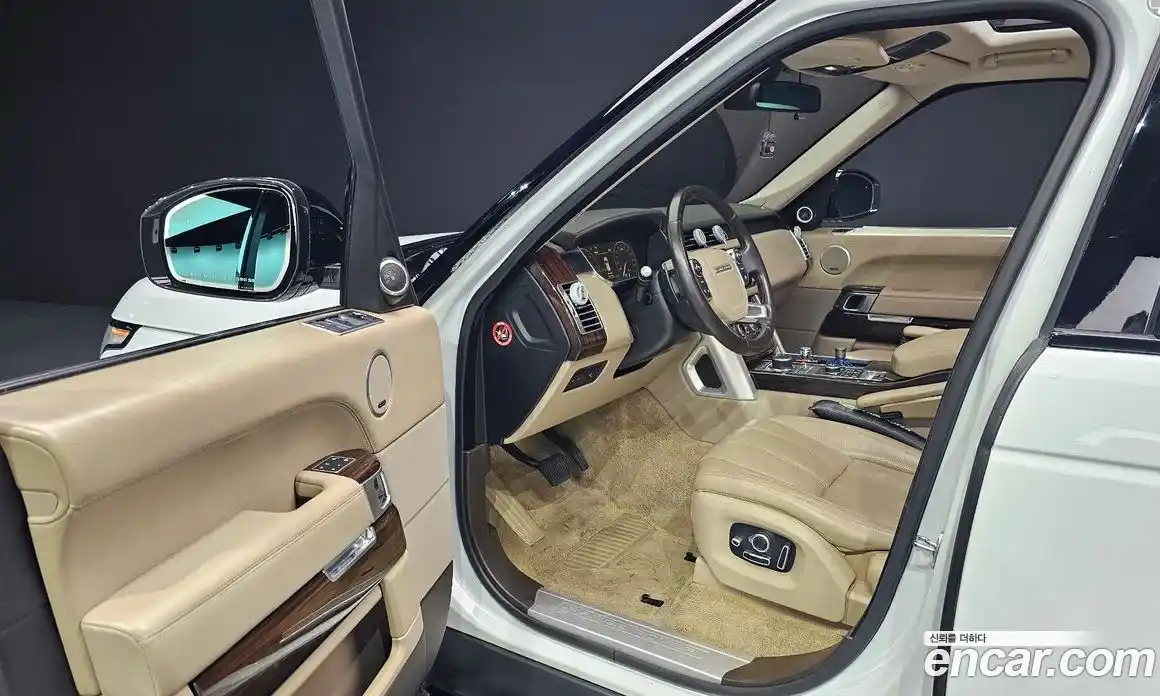 Land Rover Range-Rover 2016 4.4 Автомат в Москве № 198115, фото 11