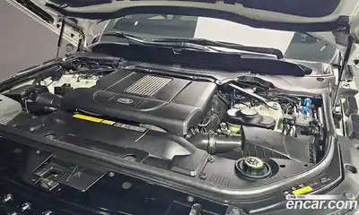 Land Rover Range-Rover 2016 4.4 Автомат в Москве № 198115, миниатюра 6