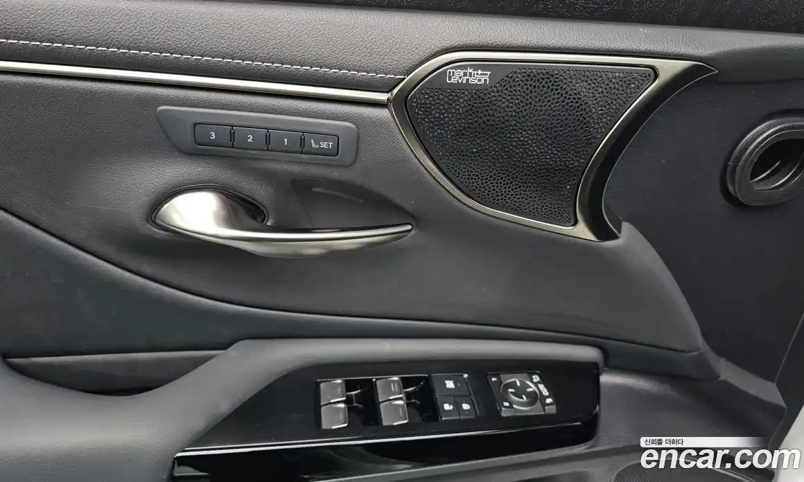 Lexus ES 2025 2.5 Автомат в Москве № 198853, фото 11