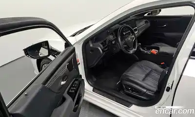 Lexus ES 2025 2.5 Автомат в Москве № 198853, миниатюра 5