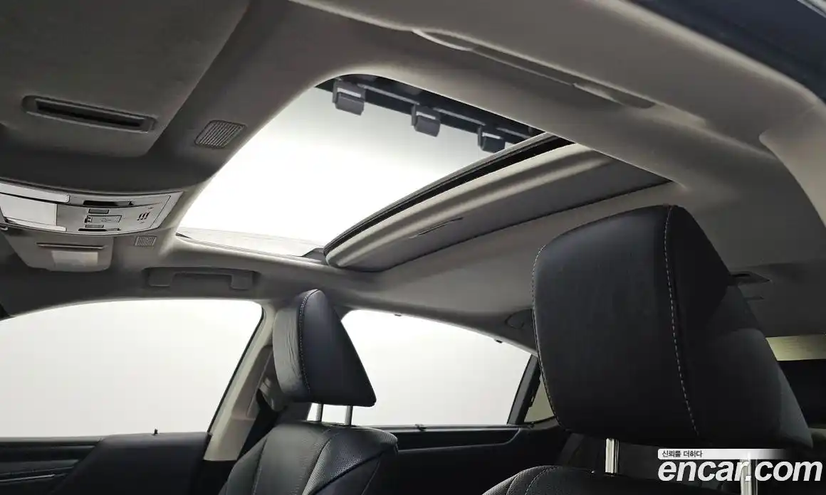 Lexus ES 2025 2.5 Автомат в Москве № 198853, фото 7