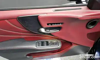 Lexus LS 2019 3.5 Автомат в Москве № 198896, миниатюра 11