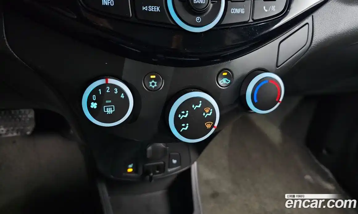 Chevrolet Spark 2014 1.0 Автомат в Москве № 20088, фото 9