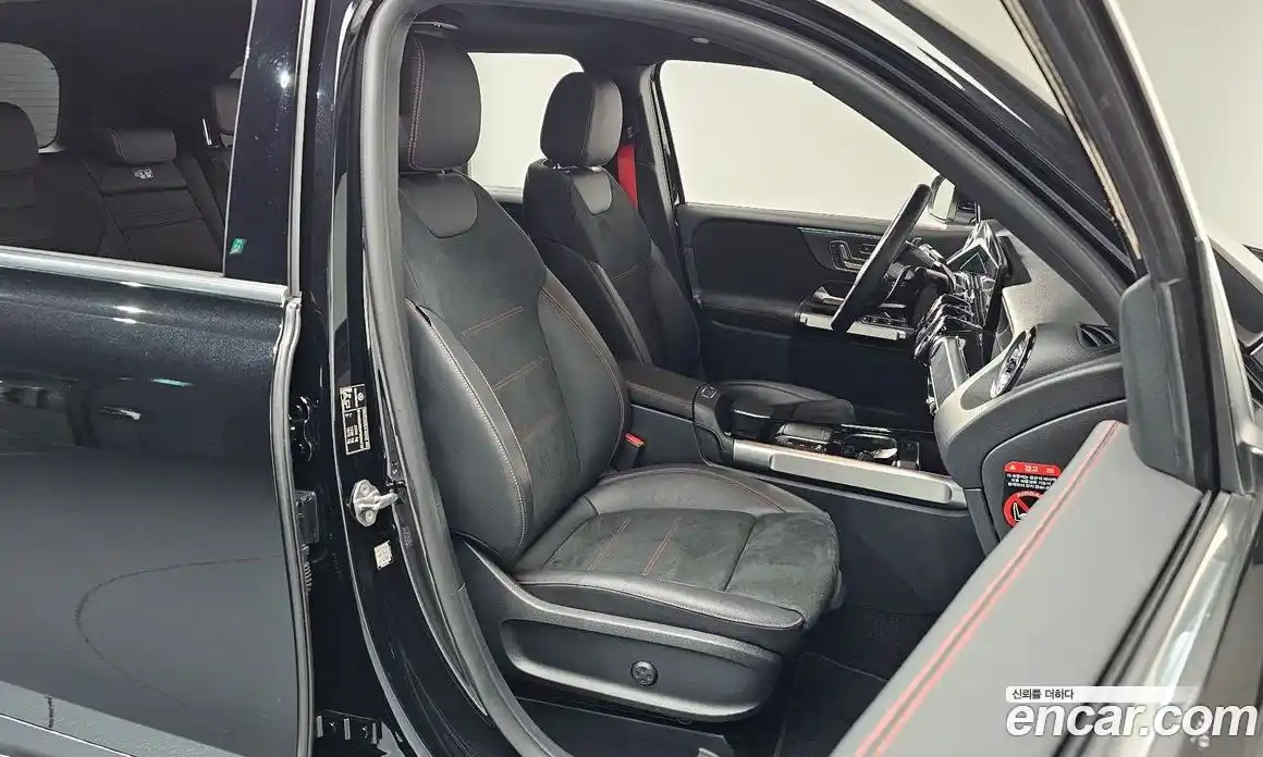 Mercedes-Benz GLB-Class 2023 2.0 Автомат в Москве № 205182, фото 15