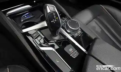 BMW 5-Series 2018 2.0 Автомат в Москве № 211562, миниатюра 2
