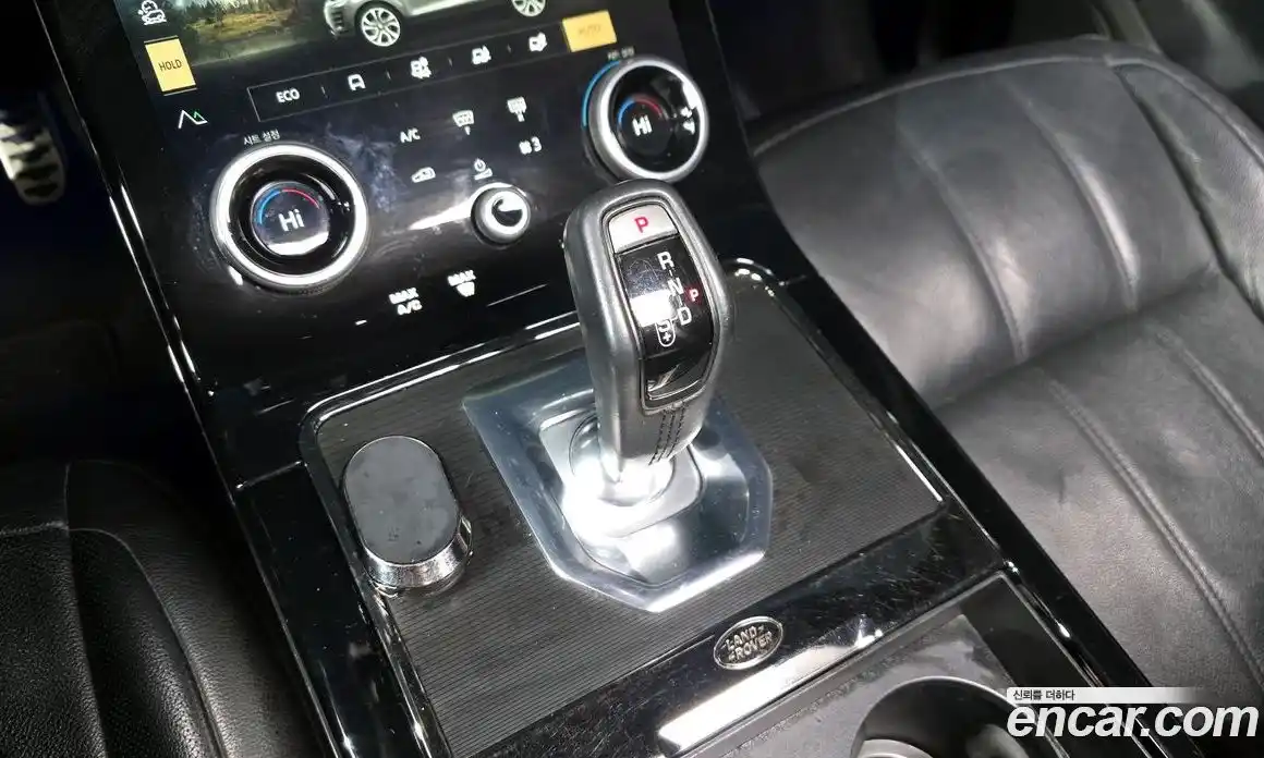 Land Rover Range-Rover Evoque 2022 2.0 Автомат в Москве № 213357, фото 9