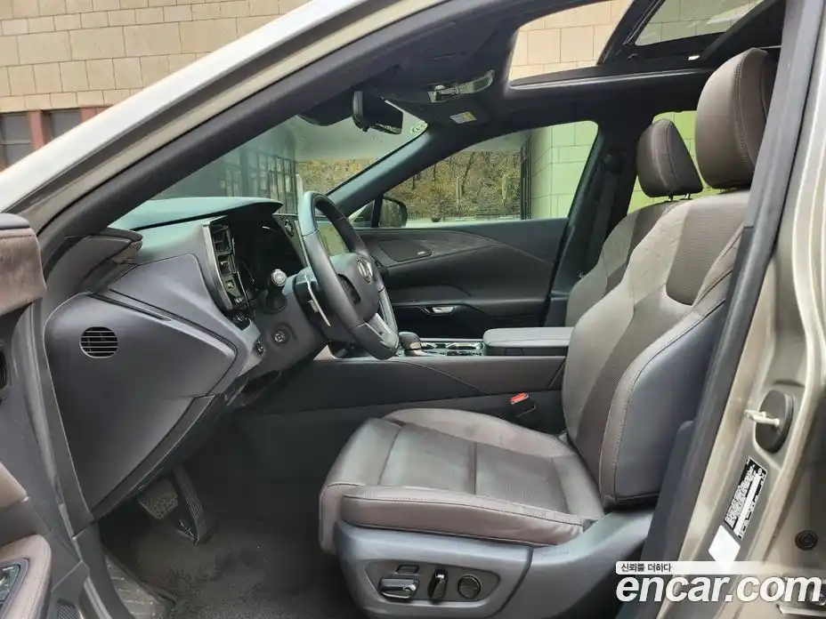 Lexus RX 2024 2.5 Автомат в Москве № 214815, фото 7