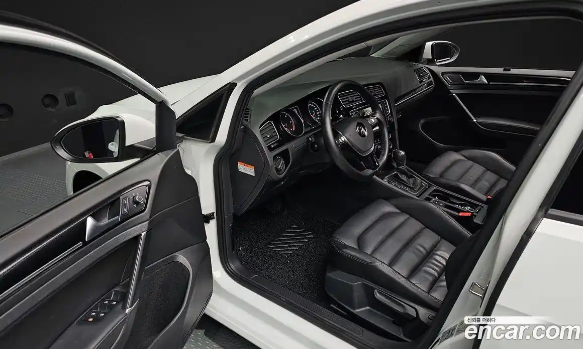 Volkswagen Golf 2016 2.0 Автомат в Москве № 215122, фото 6