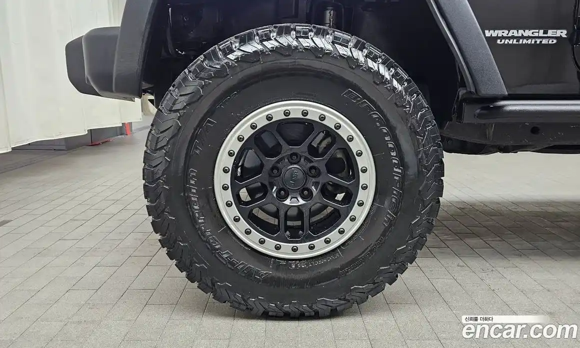 Jeep Wrangler 2017 3.6 Автомат в Москве № 215450, фото 12