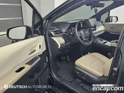 Toyota Sienna 2024 2.5 Вариатор в Москве № 215646, миниатюра 11