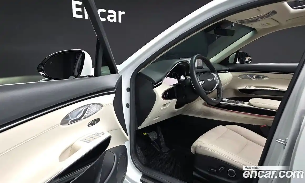 Genesis GV70 2024 2.5 Автомат в Москве № 21889, фото 17