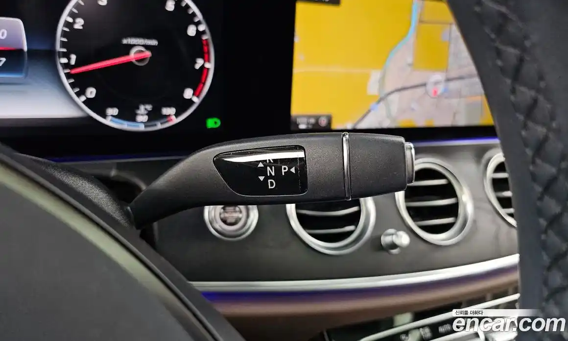 Mercedes-Benz E-Class 2017 2.0 Автомат в Москве № 224735, фото 9