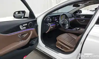 Mercedes-Benz E-Class 2017 2.0 Автомат в Москве № 224735, миниатюра 10