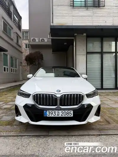 BMW 5-Series, 2026