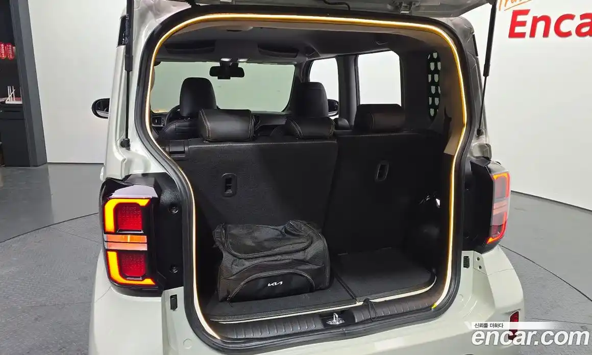 Kia Ray 2023 1.0 Автомат в Москве № 22824, фото 15