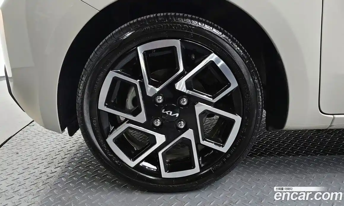 Kia Ray 2023 1.0 Автомат в Москве № 22824, фото 18