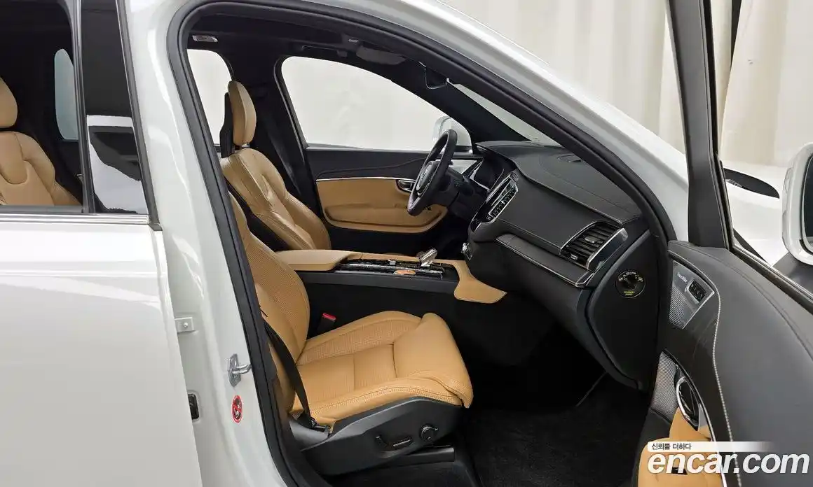 Volvo XC90 2022 2.0 Автомат в Москве № 230632, фото 10